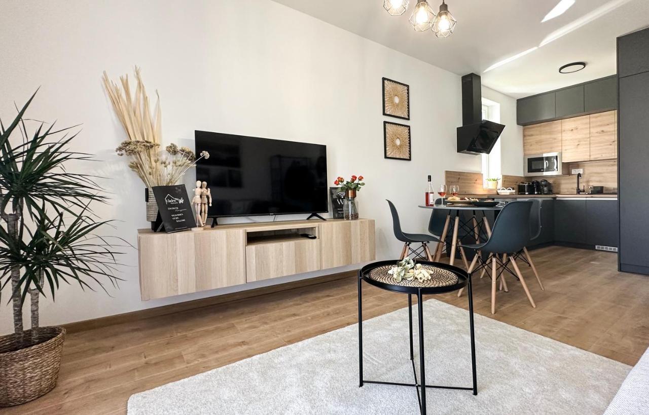 Linden Apartman 002 - Adults Only Mosonmagyaróvár Eksteriør billede