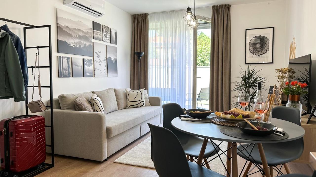 Linden Apartman 002 - Adults Only Mosonmagyaróvár Eksteriør billede